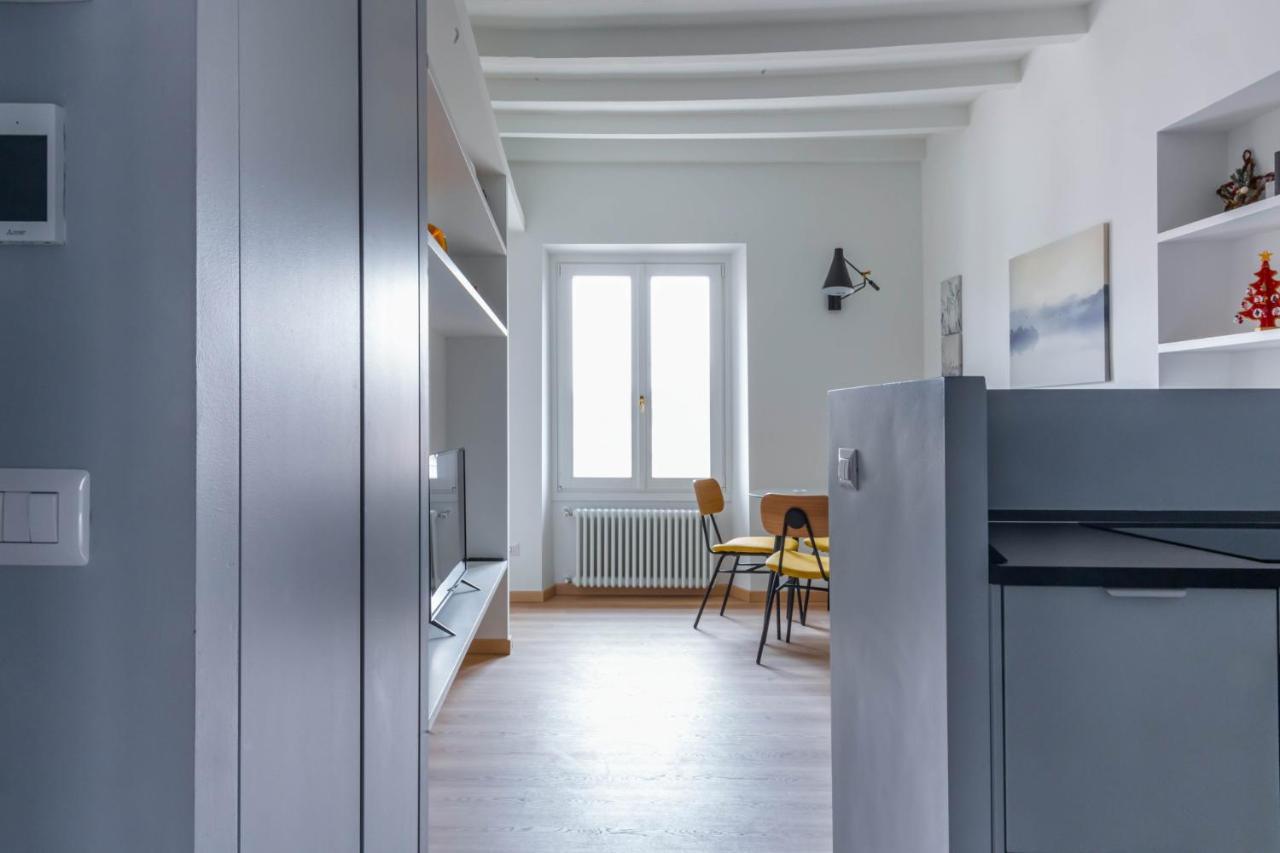 Easylife - Accogliente E Moderno Bilocale In Zona Navigli Milão Exterior foto